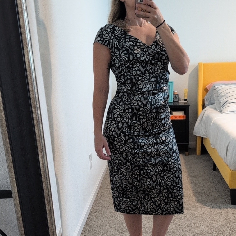 Maggy London Silky Floral Sheath Dress Off Shoulder V-Neck V-Back Midi Dress 8‎